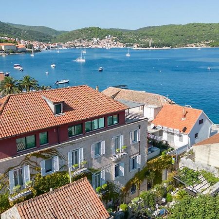 Hotel San Giorgio Вис Екстериор снимка