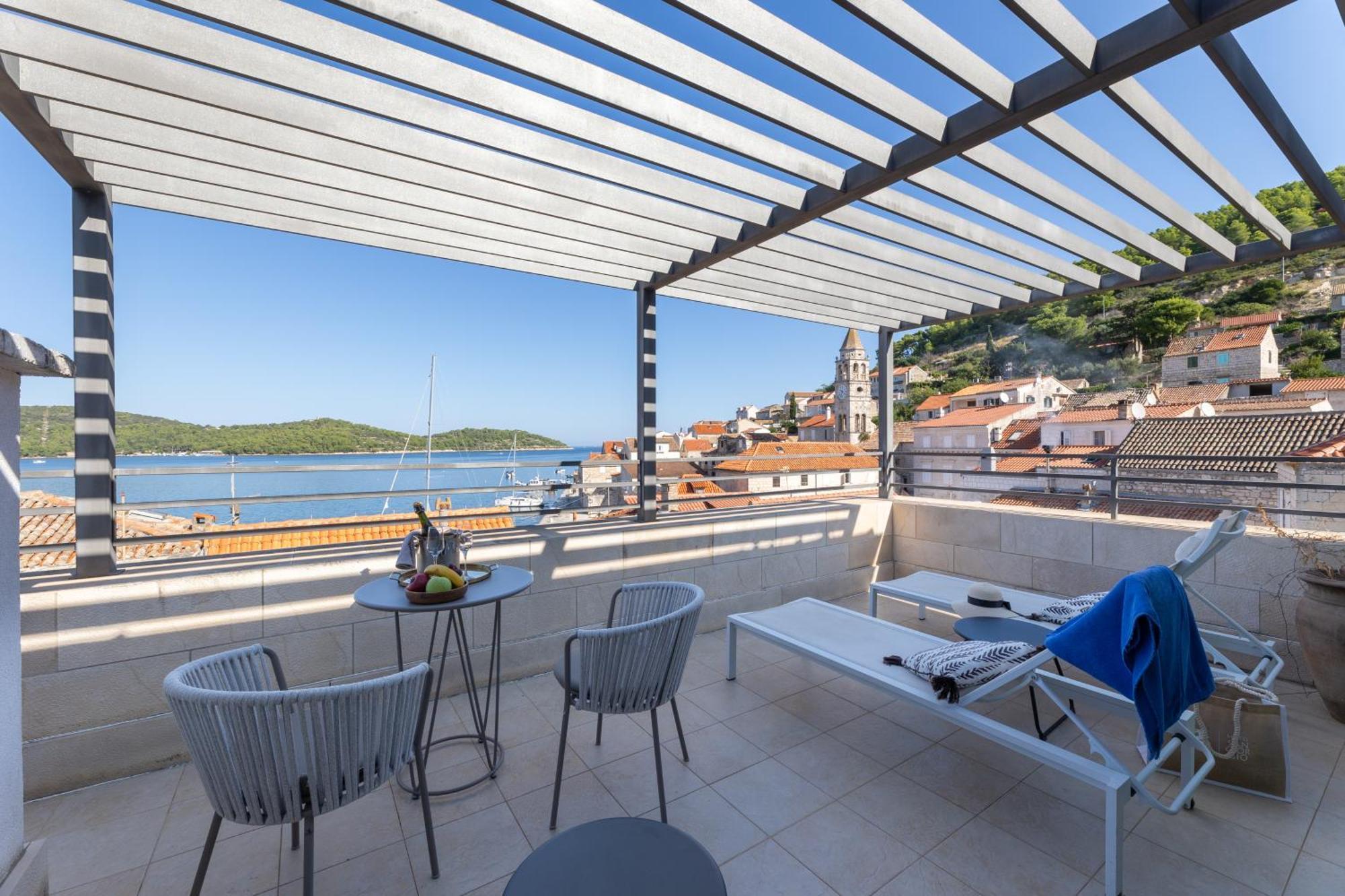 Hotel San Giorgio Вис Екстериор снимка