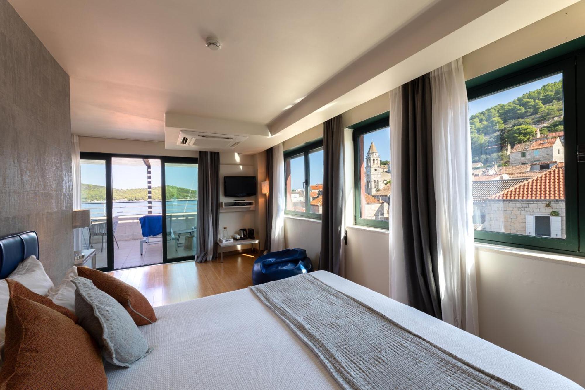 Hotel San Giorgio Вис Екстериор снимка