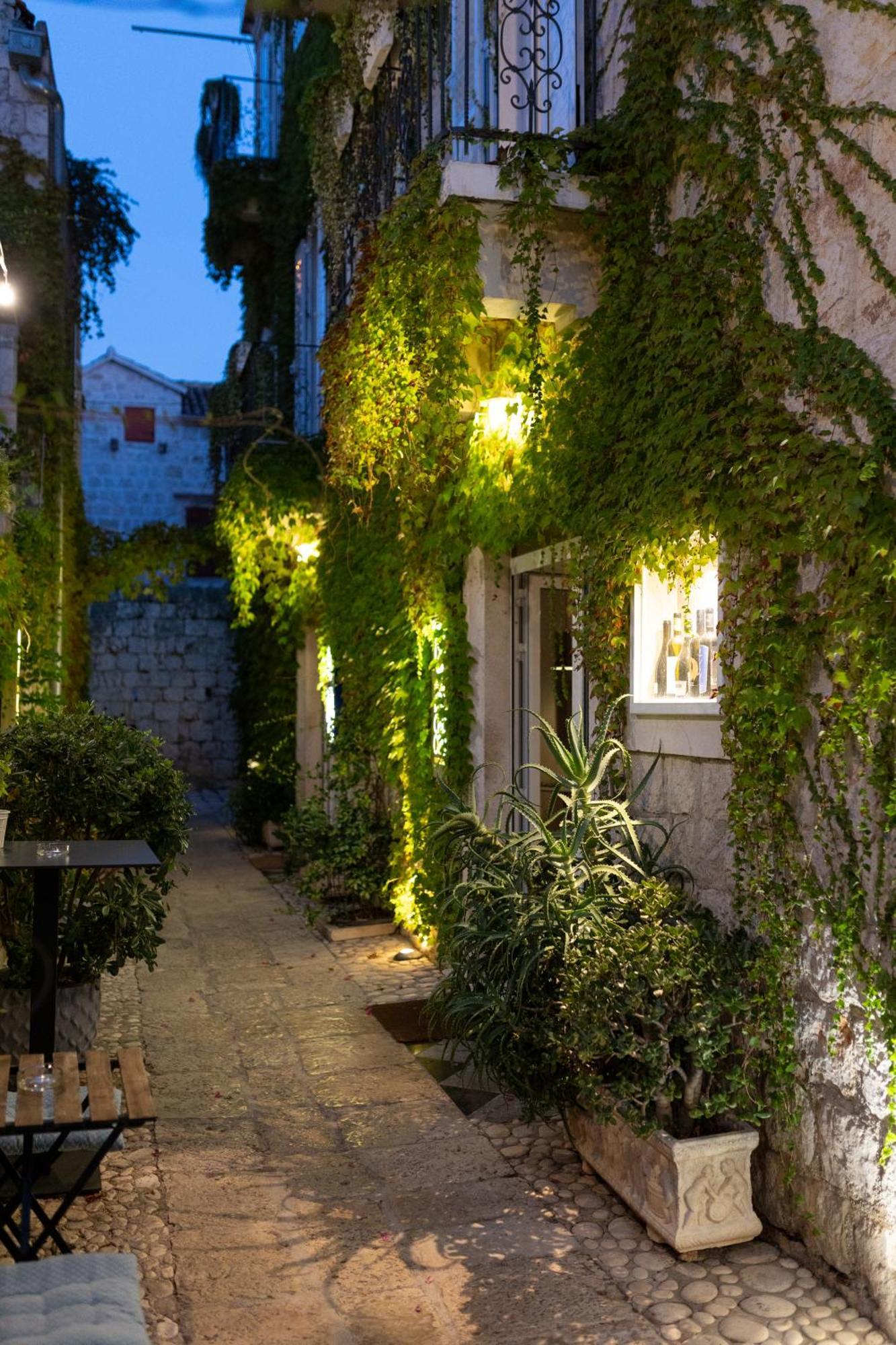 Hotel San Giorgio Вис Екстериор снимка