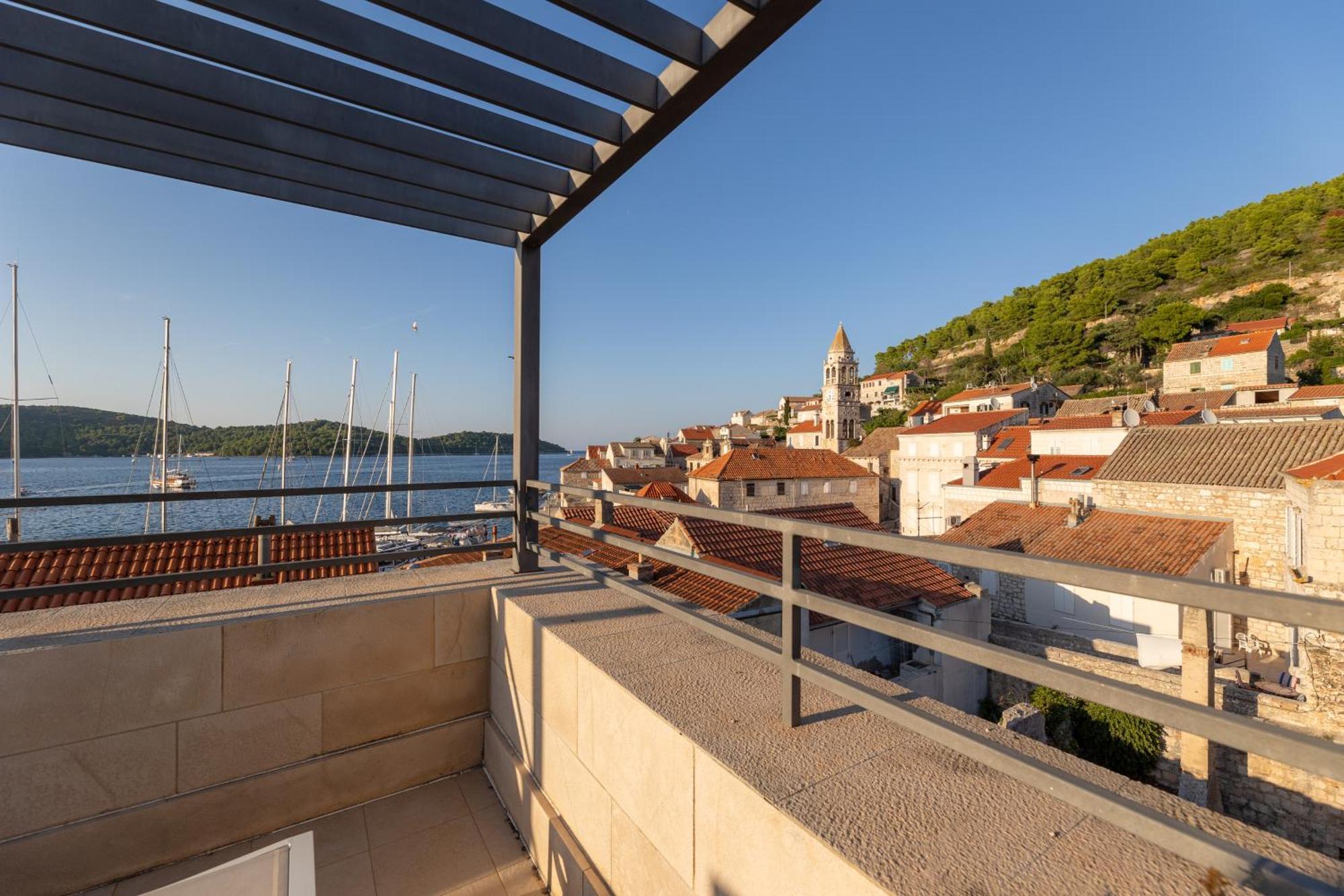 Hotel San Giorgio Вис Екстериор снимка