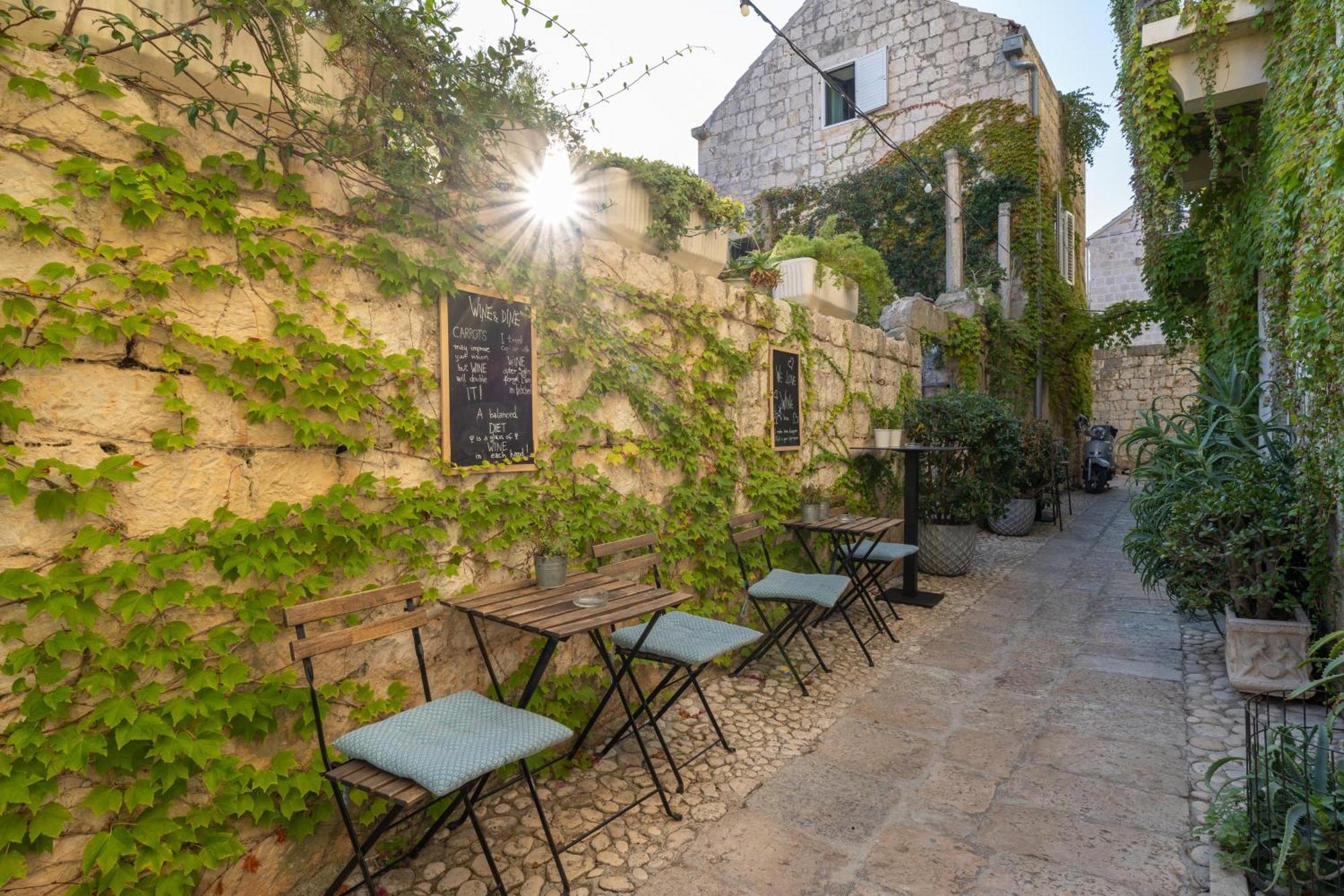 Hotel San Giorgio Вис Екстериор снимка