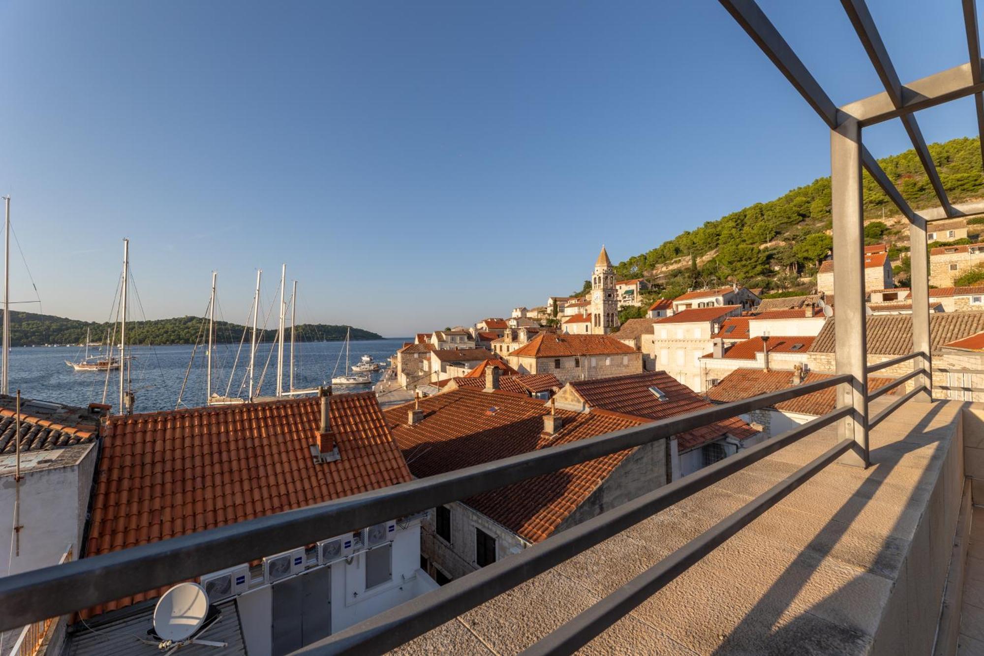Hotel San Giorgio Вис Екстериор снимка