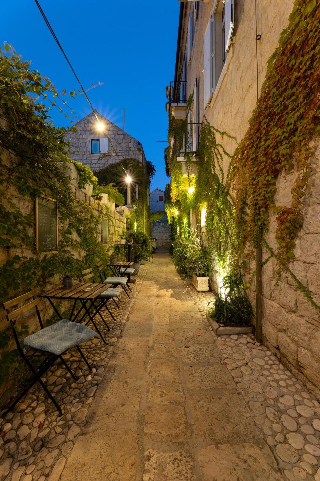 Hotel San Giorgio Вис Екстериор снимка