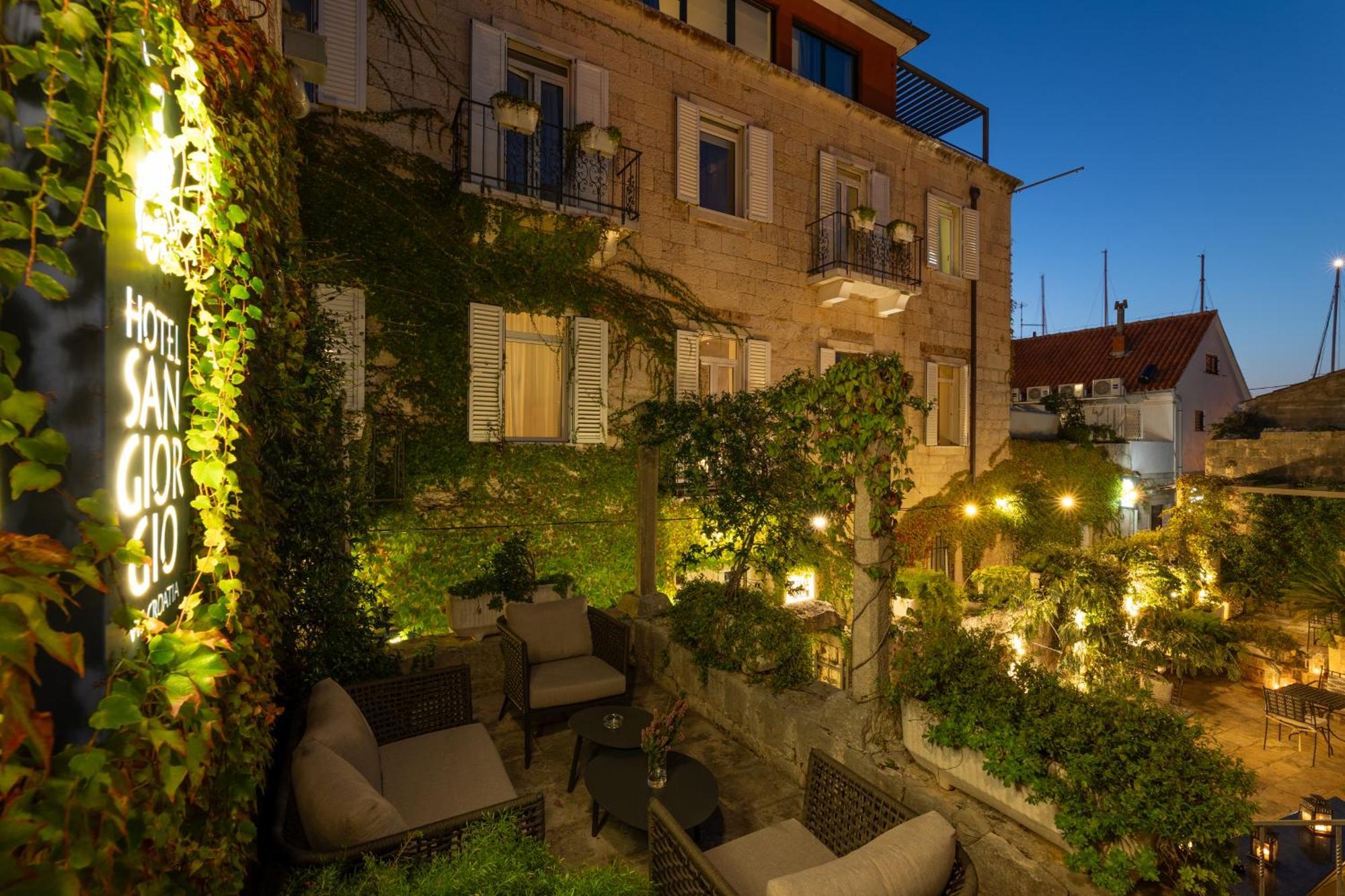 Hotel San Giorgio Вис Екстериор снимка