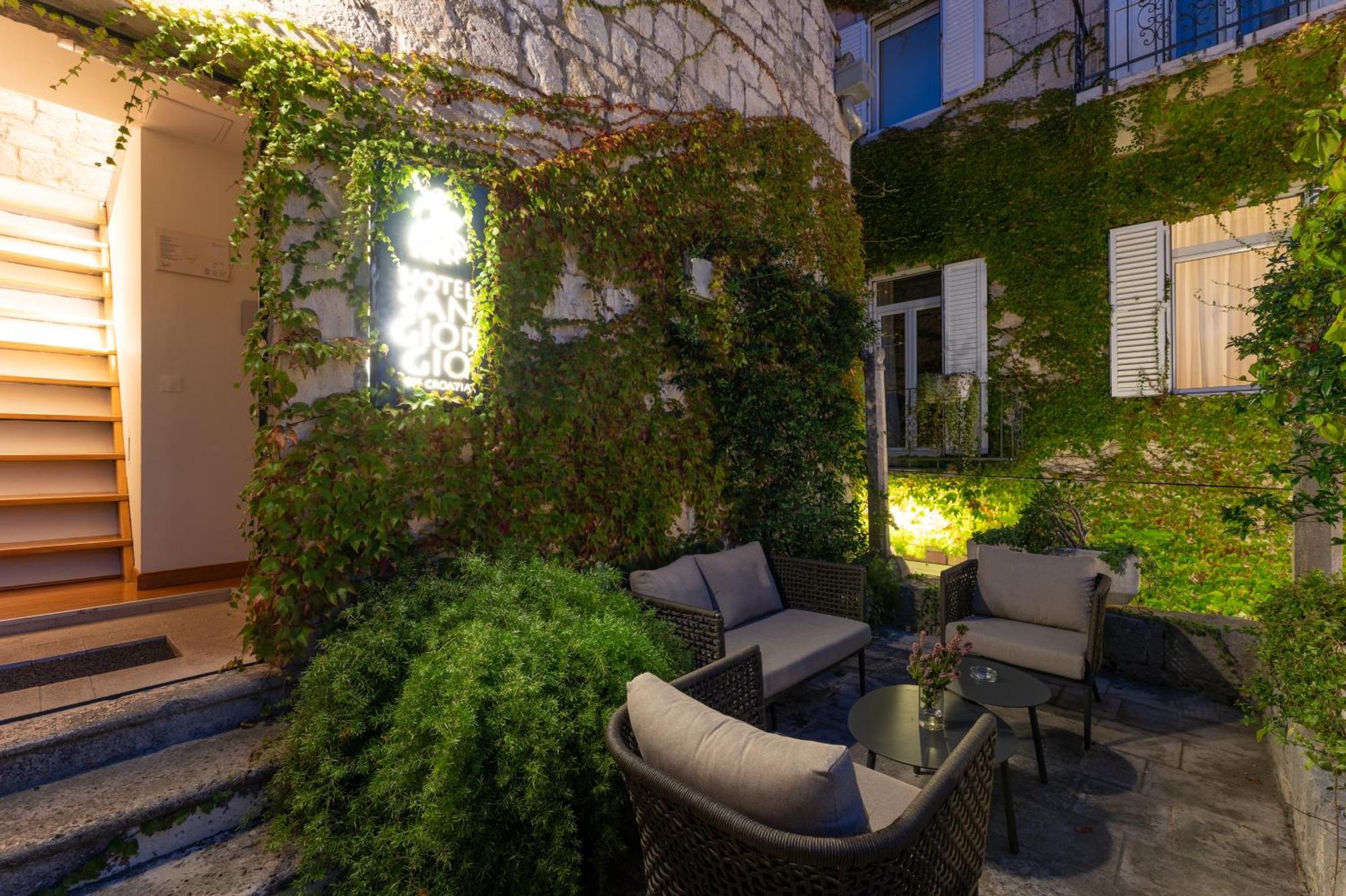Hotel San Giorgio Вис Екстериор снимка